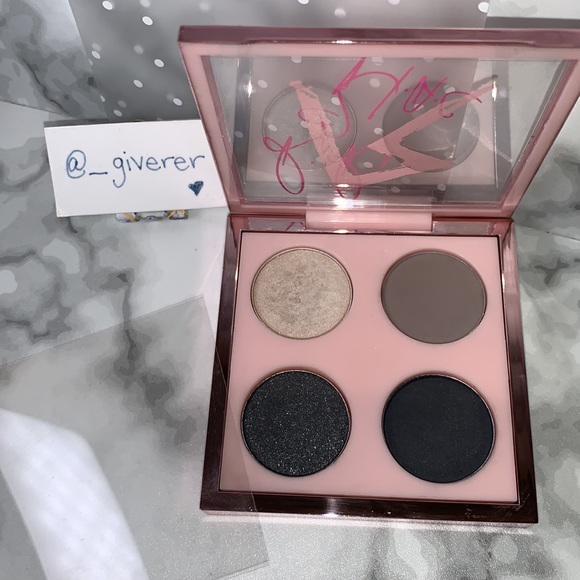 RIRI <3โs MAC SMOKED COCOA Eye Quad Eyeshadow Palette MAC - Picture 6 of 17